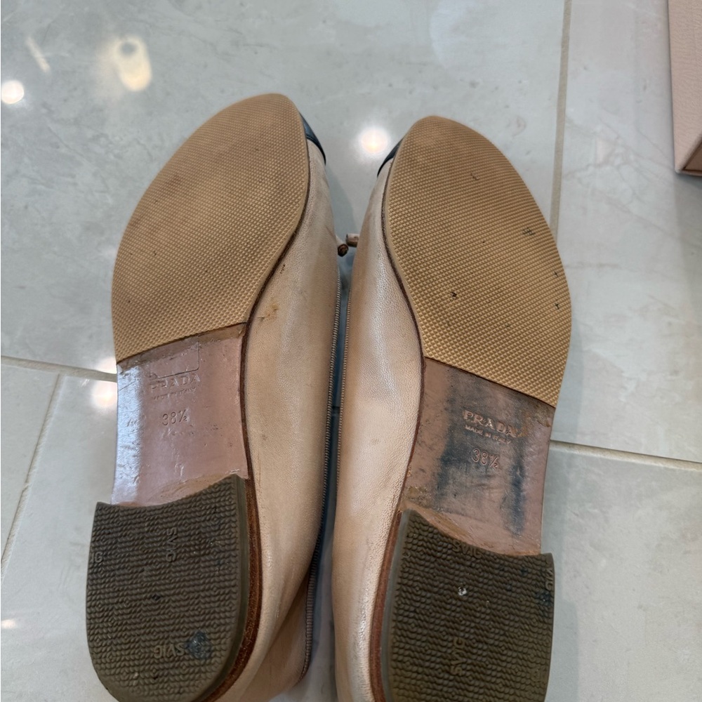 Prada Cap Toe Ballet Flats Beige Black Size 38.5 (US 8.5) - Picture 5 of 9